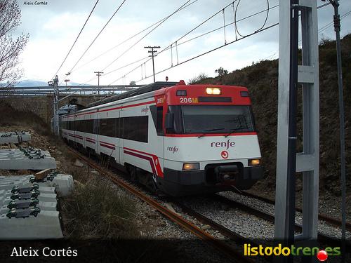 447-103R entrando en el apeadero de Urtx-Alp