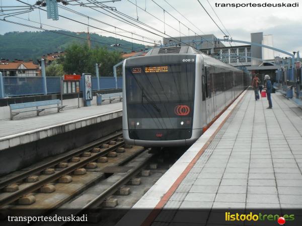 606 en Etxebarri a realizando un servicio Basauri-