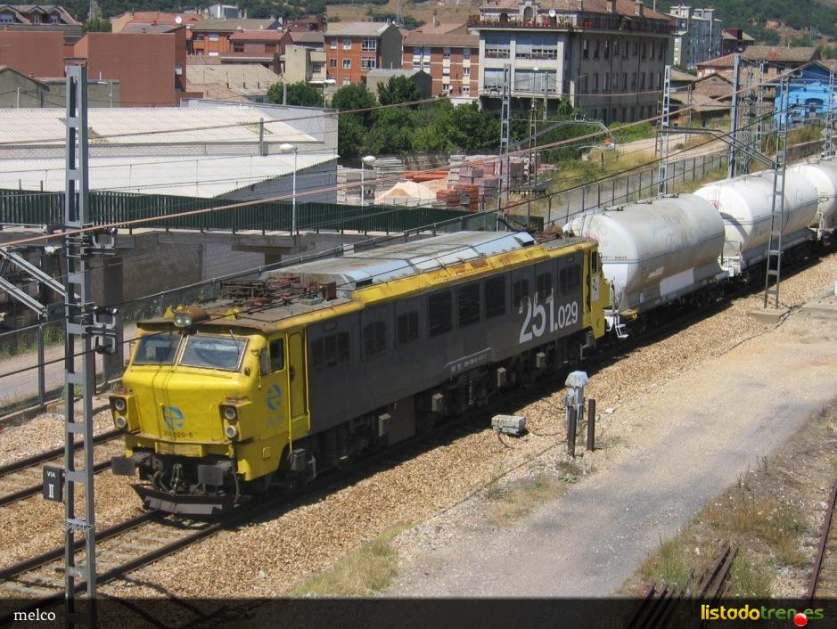 251 en La Robla