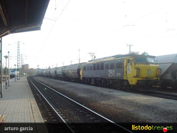 251 con cerealero en medina