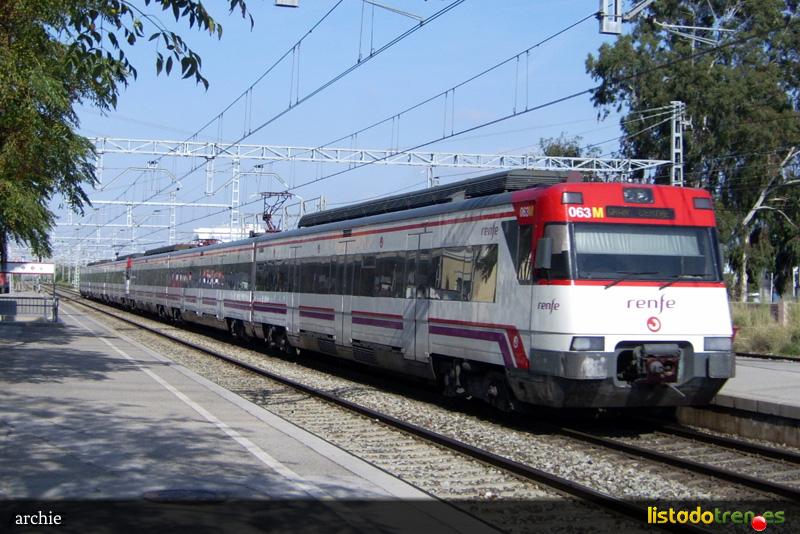 447063