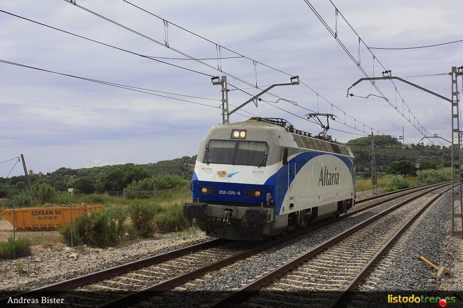 RENFE 252 070 Altafulla-Tamarit 02.09.2010