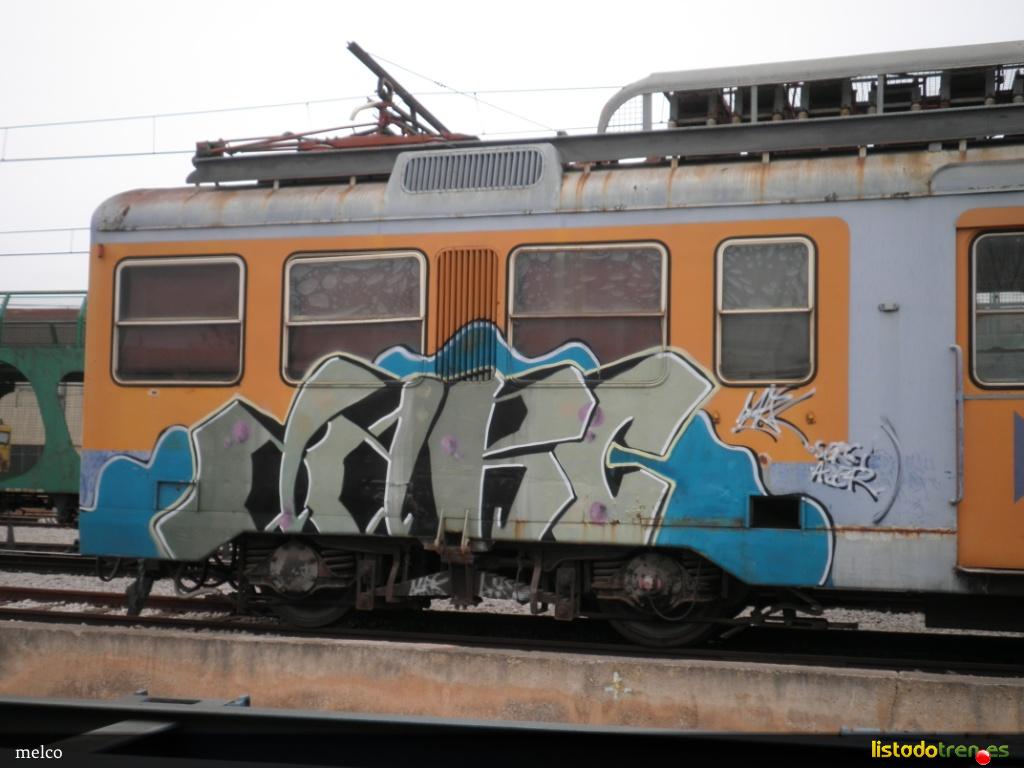 438-032