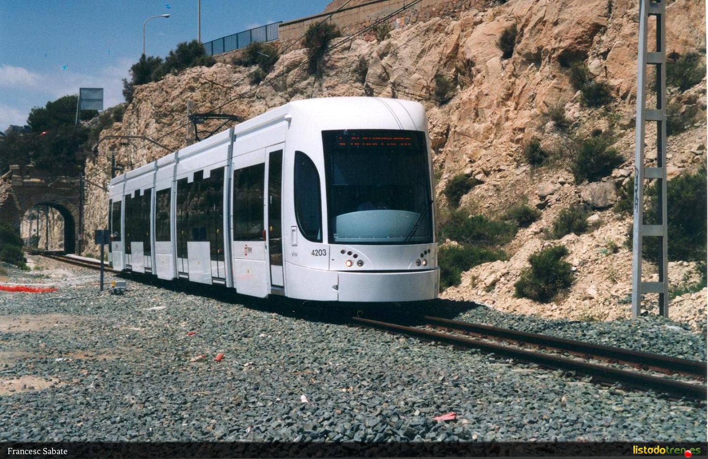 4203 en el tunel de la Serra Grossa