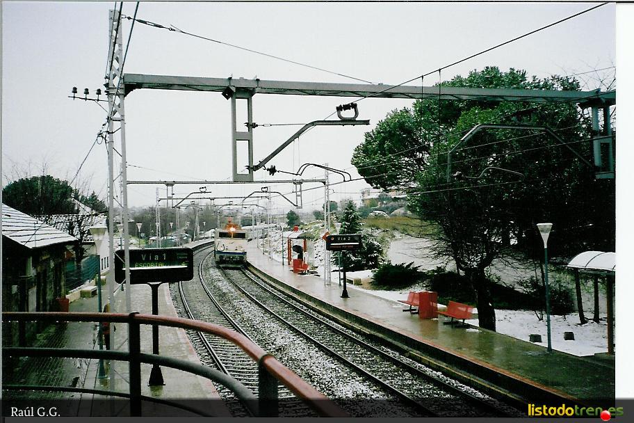 La 269-603-7 arrastrando un Talgo G.L. Altaria, pr