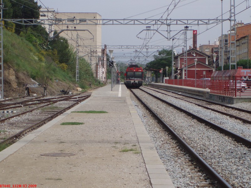 440 219 realizando un servicio Granollers Canovelles - L'Hospitalet, esta misma mañana.